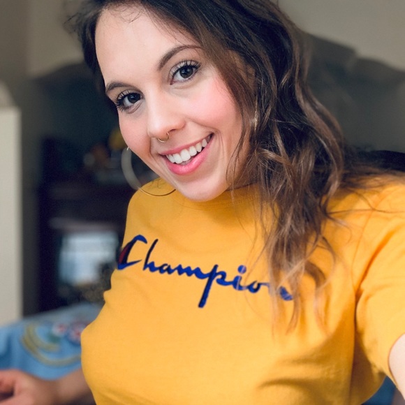 Meet your Posher, Olivia - Picture 2 of 8